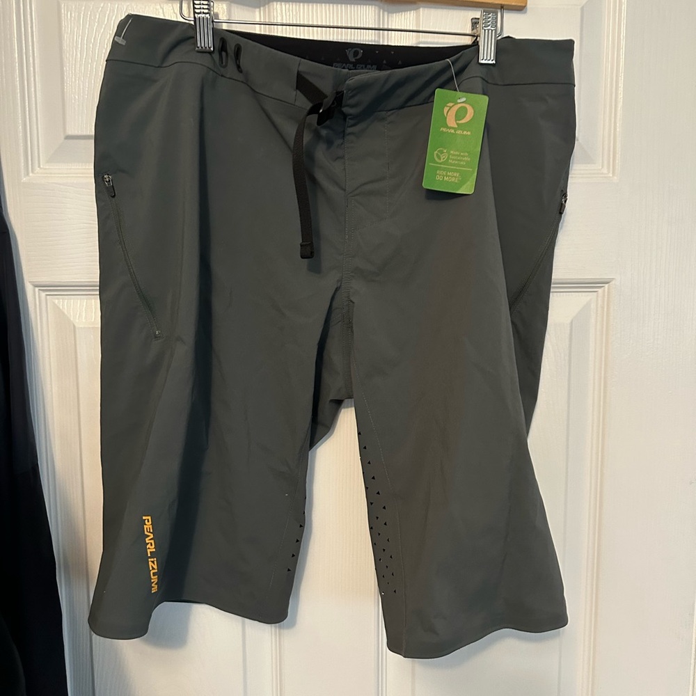 NWT Pearl Izumi Summit Pro Cycling Shorts Dark gray men’s 36 New